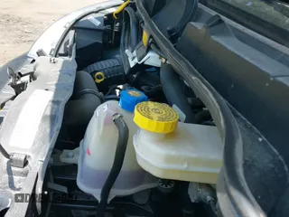 2025 Ram ProMaster Cargo Tradesman z VIN 3C6MRVHG8SE548609, wystawiony jako IAAI lot #42629317 z przebiegiem 494 mil mil oraz . Historia ofert i sprzedaży dostępna na DreamBid. Obrazek 19.