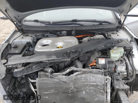 2016 Hyundai Sonata SE with VIN KMHE24L19GA011767, listed as a Copart auction lot 40959384 with Not Provided miles and . Bid and sale history available at DreamBid. Image 11.