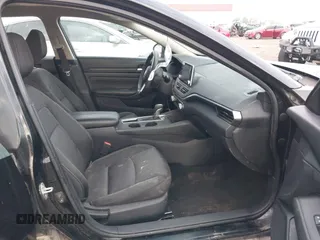 2019 Nissan Altima S z VIN 1N4BL4BV7KC124662, wystawiony jako IAAI lot #42050130 z przebiegiem 145 846 mil mil oraz . Historia ofert i sprzedaży dostępna na DreamBid. Obrazek 5.