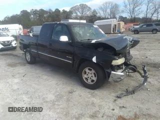 2001 Chevrolet Silverado 1500 with VIN 2GCEC19W311199271, listed as a IAAI auction lot 41511931 with 366,794 mi miles. Bid and sale history available at carsss.com. Image 1.