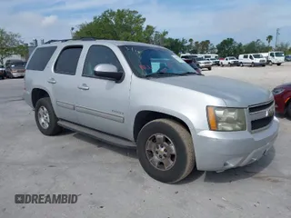 2010 Chevrolet Tahoe LT z VIN 1GNUCBE04AR279051, wystawiony jako IAAI lot #41842291 z przebiegiem 227 227 mil mil oraz . Historia ofert i sprzedaży dostępna na DreamBid. Obrazek 1.