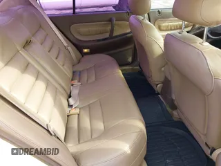 1993 Nissan Maxima z VIN JN1EJ01F6PT417978, wystawiony jako IAAI lot #41542899 z przebiegiem 194 433 mil mil oraz . Historia ofert i sprzedaży dostępna na DreamBid. Obrazek 8.