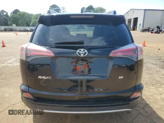 2017 Toyota RAV4 SE z VIN 2T3NFREVXHW366861, wystawiony jako Copart lot #53185445 z przebiegiem 109 386 mil mil oraz Szkoda całkowita • Salvage title. Historia ofert i sprzedaży dostępna na DreamBid. Obrazek 6.