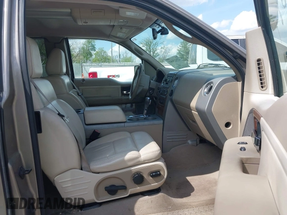 2004 Ford F-150 XL with VIN 1FTPX12584NA58780, listed as a IAAI auction lot 42123687 with 160,672 mi miles. Bid and sale history available at carsss.com. Image 5.