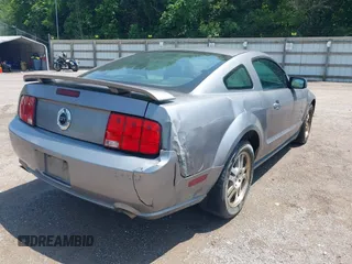 2006 Ford Mustang GT Deluxe с VIN 1ZVFT82H065176946, выставлен на аукционе IAAI как лот 42472942 с пробегом 157 711 миль миль и . История ставок и продаж доступна на DreamBid. Изображение 4.