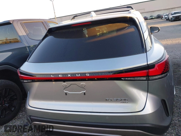 2024 Lexus RX 350h z VIN 2T2BBMCAXRC036064, wystawiony jako IAAI lot #41344207 z przebiegiem 9389 mil mil oraz . Historia ofert i sprzedaży dostępna na DreamBid. Obrazek 17.