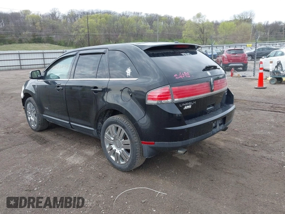 2008 Lincoln MKX z VIN 2LMDU88CX8BJ33894, wystawiony jako IAAI lot #42062310 z przebiegiem 254 077 mil mil oraz . Historia ofert i sprzedaży dostępna na DreamBid. Obrazek 3.