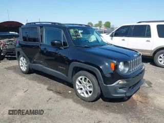 2018 Jeep Renegade Latitude with VIN ZACCJABB3JPG74170, listed as a IAAI auction lot 41915140 with 136,613 mi miles. Bid and sale history available at carsss.com. Image 1.