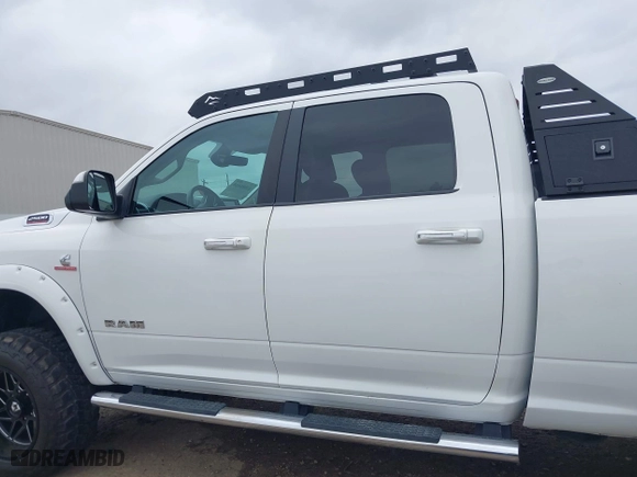 2019 Ram 2500 Big Horn with VIN 3C6UR5DL7KG587151, listed as a IAAI auction lot 42086628 with 137,868 mi miles. Bid and sale history available at carsss.com. Image 14.
