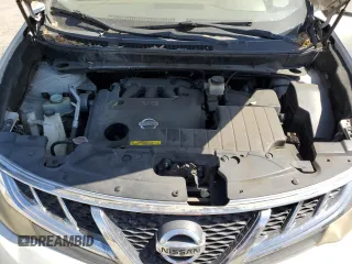 2011 Nissan Murano SV z VIN JN8AZ1MU3BW050358, wystawiony jako Copart lot #57122755 z przebiegiem 211 143 mil mil oraz Szkoda całkowita • Salvage title. Historia ofert i sprzedaży dostępna na DreamBid. Obrazek 12.