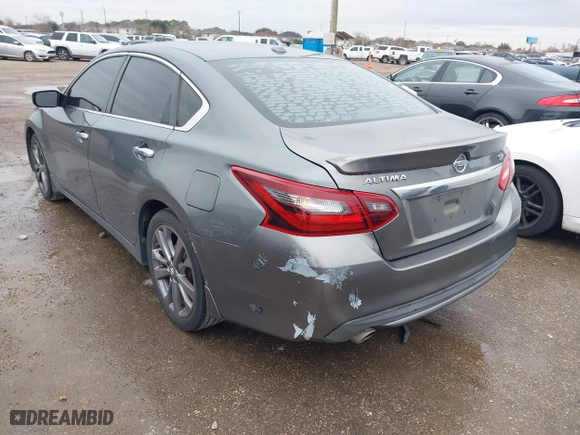 2018 Nissan Altima 2.5 SL with VIN 1N4AL3AP7JC184397, listed as a IAAI auction lot 41333050 with 110,206 mi miles. Bid and sale history available at carsss.com. Image 3.