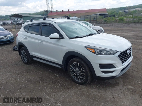 2020 Hyundai Tucson SEL z VIN KM8J3CAL4LU203021, wystawiony jako IAAI lot #42167082 z przebiegiem 49 826 mil mil oraz . Historia ofert i sprzedaży dostępna na DreamBid. Obrazek 1.