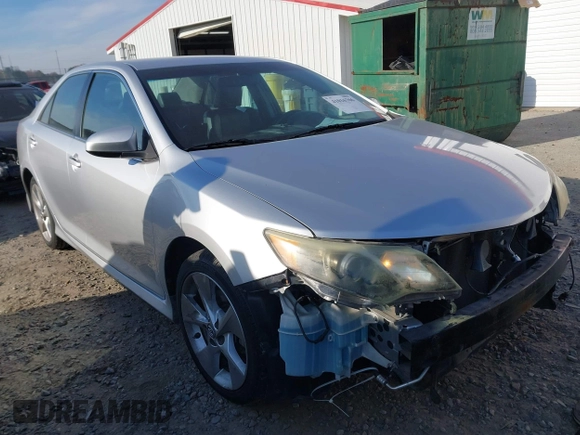 2012 Toyota Camry SE with VIN 4T1BK1FK8CU018613, listed as a IAAI auction lot 41016706 with 132,794 mi miles. Bid and sale history available at carsss.com. Image 1.