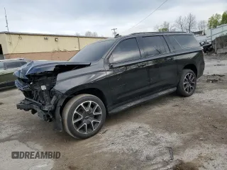 2022 Chevrolet Suburban RST z VIN 1GNSKEKD5NR295378, wystawiony jako Copart lot #54275325 z przebiegiem 69 237 mil mil oraz Szkoda całkowita • Salvage title. Historia ofert i sprzedaży dostępna na DreamBid. Obrazek 1.
