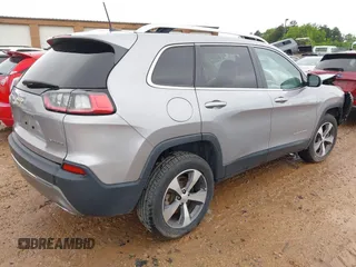 2020 Jeep Cherokee Limited с VIN 1C4PJMDX2LD651086, выставлен на аукционе IAAI как лот 42245150 с пробегом 83 254 миль миль и . История ставок и продаж доступна на DreamBid. Изображение 4.