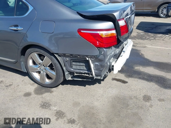 2012 Lexus LS 460 z VIN JTHBL5EF9C5109265, wystawiony jako IAAI lot #42093695 z przebiegiem 120 400 mil mil oraz . Historia ofert i sprzedaży dostępna na DreamBid. Obrazek 17.