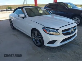 2020 Mercedes-Benz C 300 z VIN WDDWK8EB4LF949734, wystawiony jako IAAI lot #41850975 z przebiegiem 25 463 mil mil oraz . Historia ofert i sprzedaży dostępna na DreamBid. Obrazek 1.