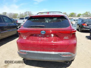 2021 Toyota Venza LE with VIN JTEAAAAH7MJ010144, listed as a IAAI auction lot 41807941 with 19,724 mi miles and . Bid and sale history available at carsss.com. Image 16.