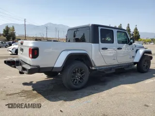 2022 Jeep Gladiator Altitude с VIN 1C6HJTAG1NL164724, выставлен на аукционе Copart как лот 62400065 с пробегом 46 993 миль миль и Списание • Salvage title. История ставок и продаж доступна на DreamBid. Изображение 3.