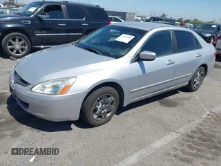 2005 Honda Accord LX z VIN 1HGCM56415A152722, wystawiony jako IAAI lot #42011086 z przebiegiem 217 966 mil mil oraz . Historia ofert i sprzedaży dostępna na DreamBid. Obrazek 2.