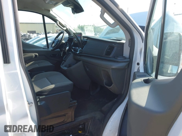 2023 Ford Transit Passenger XL with VIN 1FBAX2YG3PKA90941, listed as a IAAI auction lot 42472270 with 43,141 mi miles and . Bid and sale history available at DreamBid. Image 5.