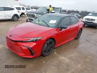 2025 Toyota Camry LE with VIN 4T1DAACK0SU033640, listed as a IAAI auction lot 41510686 with 8,875 mi miles. Bid and sale history available at carsss.com. Image 18.