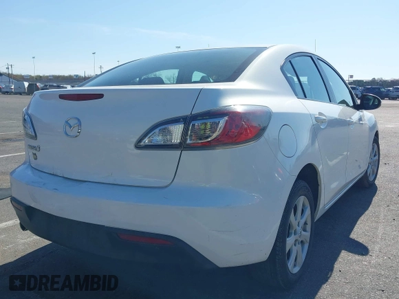 2011 Mazda Mazda3 i Touring with VIN JM1BL1VG0B1359034, listed as a IAAI auction lot 42069897 with 81,068 mi miles. Bid and sale history available at carsss.com. Image 4.