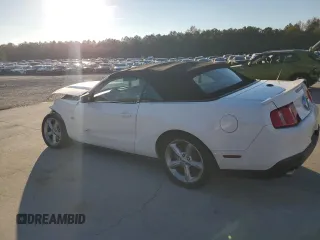 2010 Ford Mustang GT z VIN 1ZVBP8FHXA5120910, wystawiony jako Copart lot #81555444 z przebiegiem 92 345 mil mil oraz Szkoda całkowita • Salvage title. Historia ofert i sprzedaży dostępna na DreamBid. Obrazek 2.