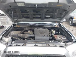 2017 Toyota Tacoma SR5 with VIN 3TMCZ5AN5HM060763, listed as a IAAI auction lot 41783899 with 93,926 mi miles. Bid and sale history available at carsss.com. Image 10.
