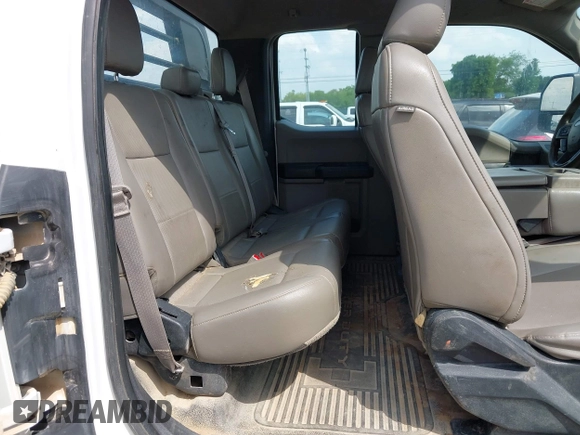 2018 Ford F-250 z VIN 1FD7X2BT6JEC67611, wystawiony jako IAAI lot #42426062 z przebiegiem Nie podano mil oraz . Historia ofert i sprzedaży dostępna na DreamBid. Obrazek 8.