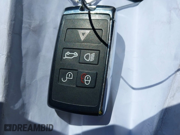 2023 Land Rover Range Rover Autobiography z VIN SALK19E78PA058614, wystawiony jako IAAI lot #42265194 z przebiegiem 30 764 mil mil oraz . Historia ofert i sprzedaży dostępna na DreamBid. Obrazek 11.