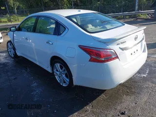 2013 Nissan Altima SV with VIN 1N4BL3AP8DC212068, listed as a IAAI auction lot 42022858 with 67,177 mi miles and . Bid and sale history available at DreamBid. Image 3.
