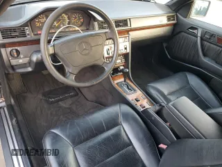 1995 Mercedes-Benz E Class with VIN WDBEA66E4SC176199, listed as a Copart auction lot 87240044 with 110,829 mi miles and Clean Title. Bid and sale history available at carsss.com. Image 8.