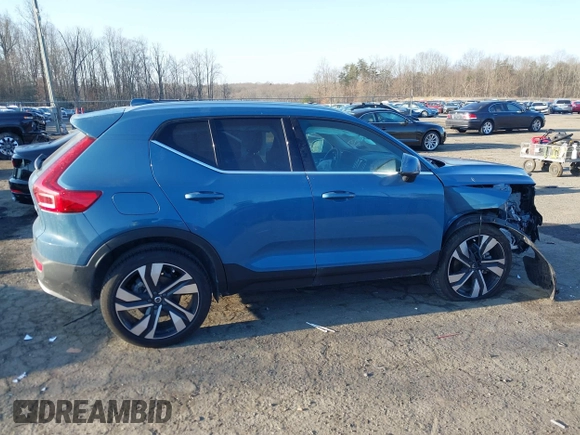 2024 Volvo XC40 Plus Bright Theme with VIN YV4L12UE1R2216840, listed as a IAAI auction lot 41405763 with 4,849 mi miles. Bid and sale history available at carsss.com. Image 13.