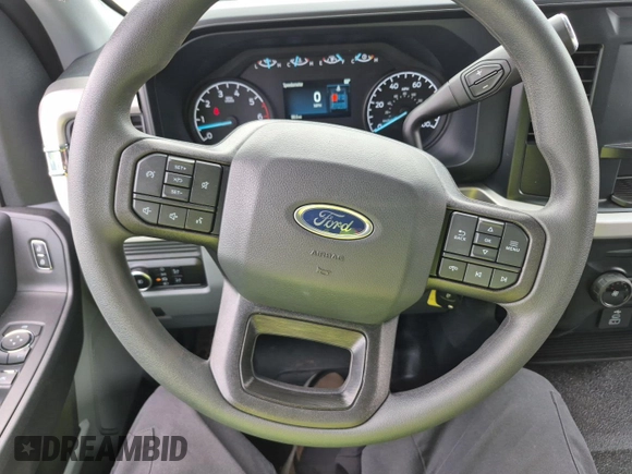2023 Ford F-250 XL с VIN 1FT7W2BA7PEC58785, выставлен на аукционе IAAI как лот 42621198 с пробегом 88 миль миль и . История ставок и продаж доступна на DreamBid. Изображение 18.