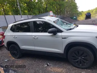 2022 Volkswagen Taos S с VIN 3VVMX7B21NM055390, выставлен на аукционе IAAI как лот 42392357 с пробегом 64 677 миль миль и . История ставок и продаж доступна на DreamBid. Изображение 13.