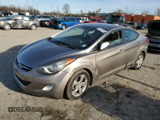2013 Hyundai Elantra Limited z VIN 5NPDH4AEXDH303405, wystawiony jako Copart lot #85597024 z przebiegiem 141 554 mil mil oraz Szkoda całkowita • Salvage title. Historia ofert i sprzedaży dostępna na DreamBid. Obrazek 1.