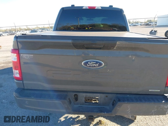 2021 Ford F-150 XL z VIN 1FTEW1EP3MKE33600, wystawiony jako IAAI lot #41053750 z przebiegiem 140 085 mil mil oraz . Historia ofert i sprzedaży dostępna na DreamBid. Obrazek 16.