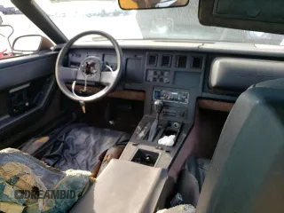 1985 Chevrolet Corvette with VIN 1G1YY0785F5124812, listed as a Copart auction lot 60605264 with 880,422 mi miles and Salvage Title. Bid and sale history available at carsss.com. Image 8.