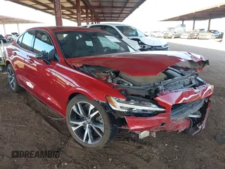 2020 Volvo S60 R-Design with VIN 7JRA22TMXLG067873, listed as a IAAI auction lot 42630818 with 60,122 mi miles and . Bid and sale history available at DreamBid. Image 1.