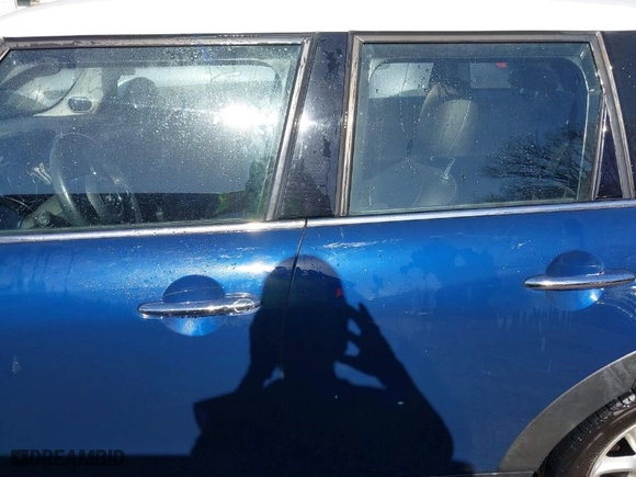 2015 MINI Cooper Hardtop 4 Door with VIN WMWXS5C57FT827124, listed as a IAAI auction lot 41806392 with NaN miles. Bid and sale history available at carsss.com. Image 14.