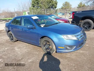 2010 Ford Fusion SE with VIN 3FAHP0HA9AR135092, listed as a IAAI auction lot 41882411 with 195,194 mi miles. Bid and sale history available at carsss.com. Image 1.