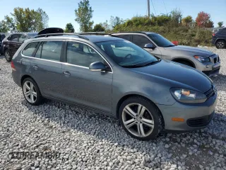 2010 Volkswagen Jetta SE with VIN 3VWTX7AJ7AM685974, listed as a Copart auction lot 72922774 with 160,572 mi miles and Salvage title. Bid and sale history available at DreamBid. Image 4.