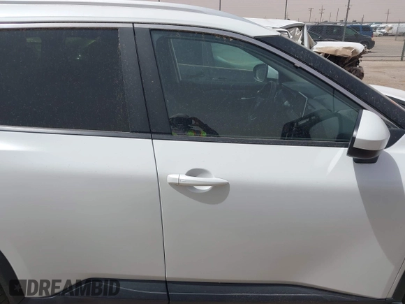 2024 Nissan Rogue SV z VIN JN8BT3BA6RW360105, wystawiony jako IAAI lot #41905419 z przebiegiem 7 103 mil mil oraz . Historia ofert i sprzedaży dostępna na DreamBid. Obrazek 14.
