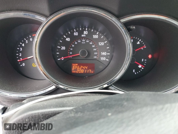 2013 Kia Sorento LX with VIN 5XYKT3A62DG346202, listed as a Copart auction lot 82705134 with 208,117 mi miles and Non repairable. Bid and sale history available at DreamBid. Image 9.