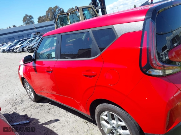 2024 Kia Soul LX with VIN KNDJ23AUXR7232790, listed as a IAAI auction lot 41673337 with 333 mi miles. Bid and sale history available at carsss.com. Image 15.