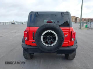 2023 Ford Bronco z VIN 1FMEE5DH5PLB93397, wystawiony jako IAAI lot #42531965 z przebiegiem 30 731 mil mil oraz . Historia ofert i sprzedaży dostępna na DreamBid. Obrazek 16.