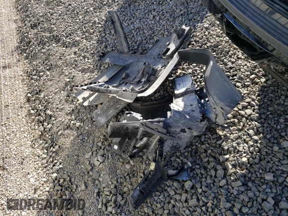 2018 Cadillac Escalade ESV Platinum z VIN 1GYS4KKJXJR136884, wystawiony jako Copart lot #41769395 z przebiegiem Nie podano mil oraz Szkody całkowita. Historia ofert i sprzedaży dostępna na DreamBid. Obrazek 13.