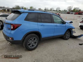 2025 Honda Passport TrailSport z VIN 5FNYF8H69SB001998, wystawiony jako Copart lot #51595415 z przebiegiem 3 336 mil mil oraz Szkoda całkowita • Salvage title. Historia ofert i sprzedaży dostępna na DreamBid. Obrazek 3.