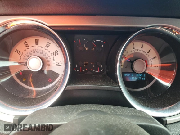 2010 Ford Mustang V6 z VIN 1ZVBP8EN1A5167198, wystawiony jako Copart lot #54475385 z przebiegiem 116 344 mil mil oraz Nie do naprawy • Non repairable. Historia ofert i sprzedaży dostępna na DreamBid. Obrazek 9.